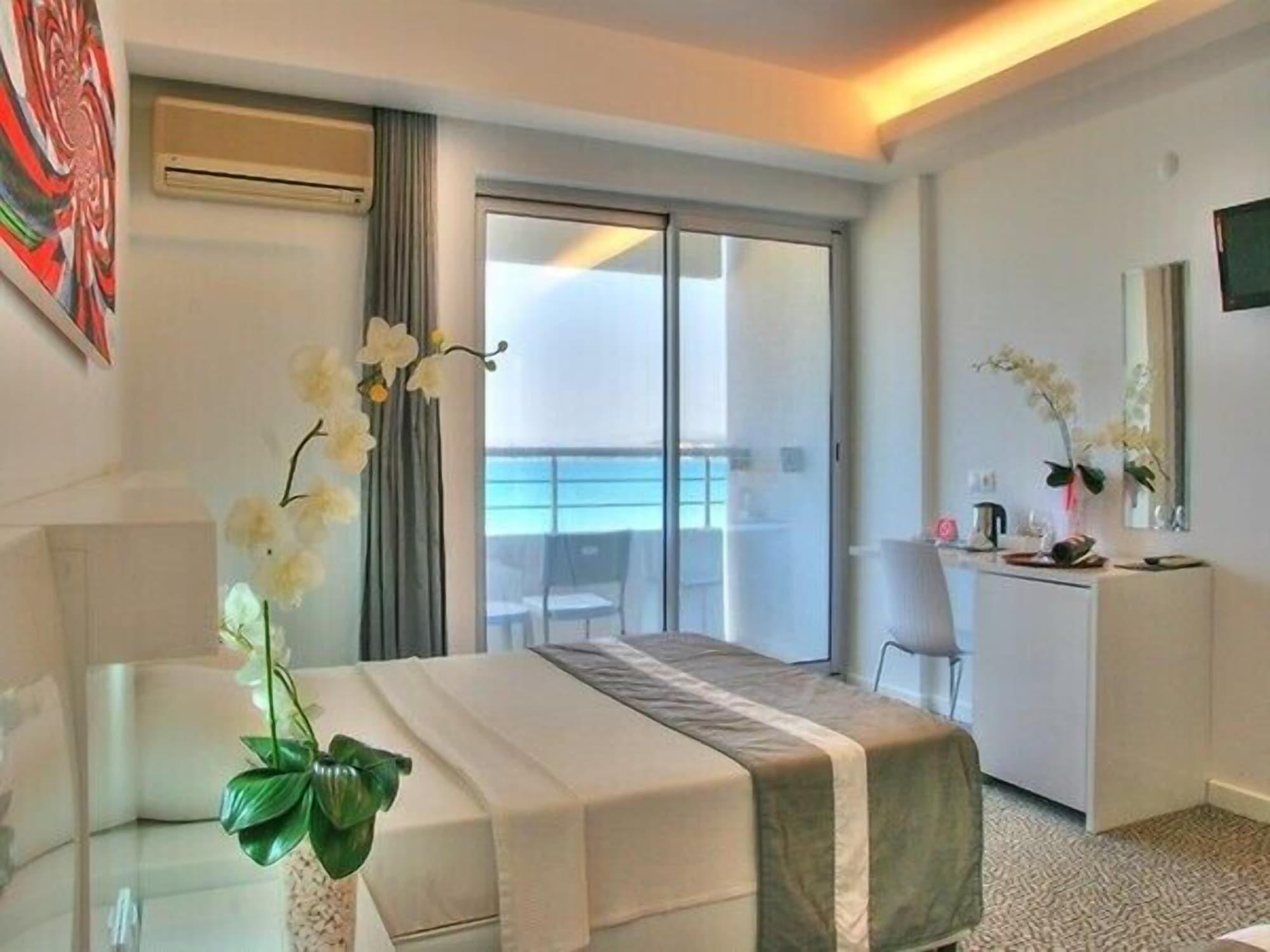 Inkim Hotel Alaçatı Buitenkant foto