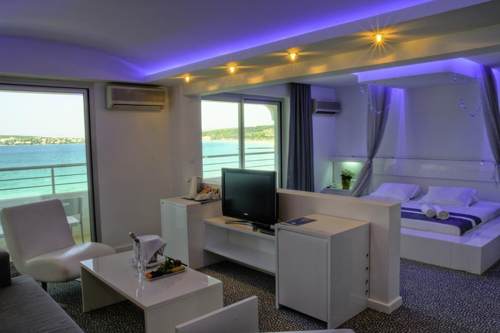 Inkim Hotel Alaçatı Buitenkant foto